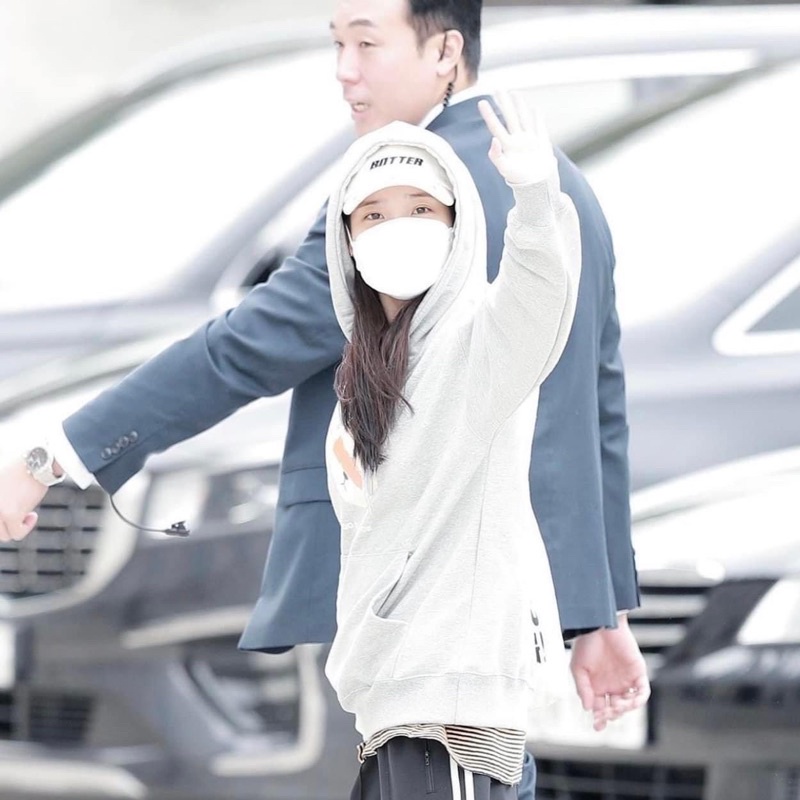 Trả order Hoodie IU | BigBuy360 - bigbuy360.vn