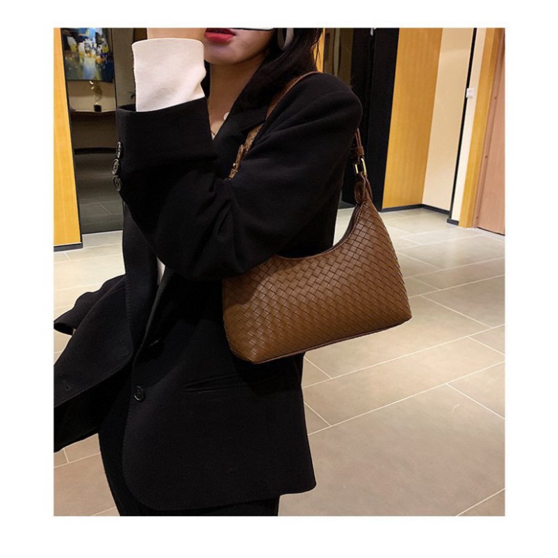 [Hàng Chuẩn - FreeShip] Túi xách nữ Túi đeo chéo nữ da đan Vintage cá tính Màu trắng vàng đen cao cấp công sở dự tiệc | BigBuy360 - bigbuy360.vn