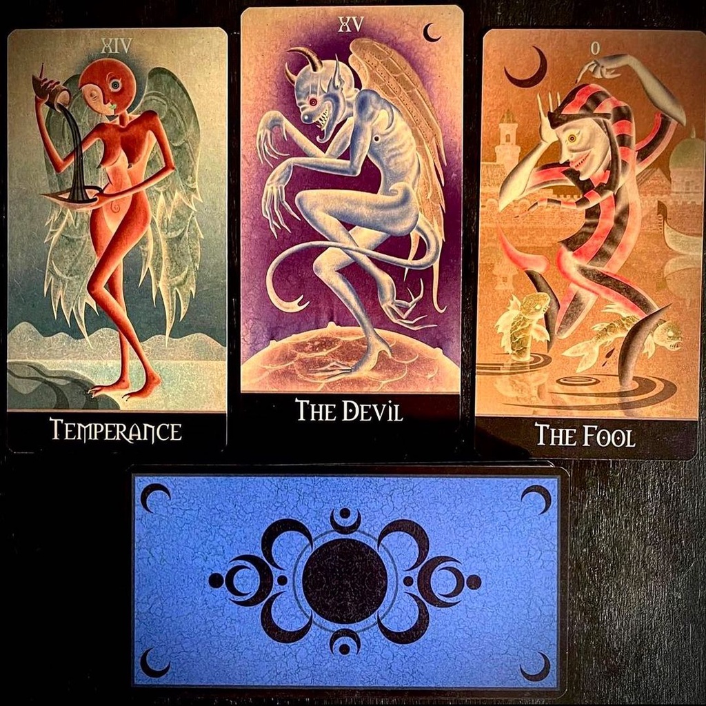Bài Deviant Moon Tarot Paradoxical Edition