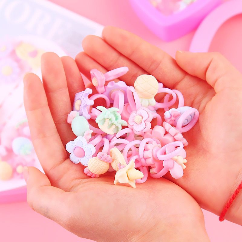 Hộp 12 Nhẫn Hình Cute Cho Bé Hộp Nhiêù Mẫu Khác Nhau