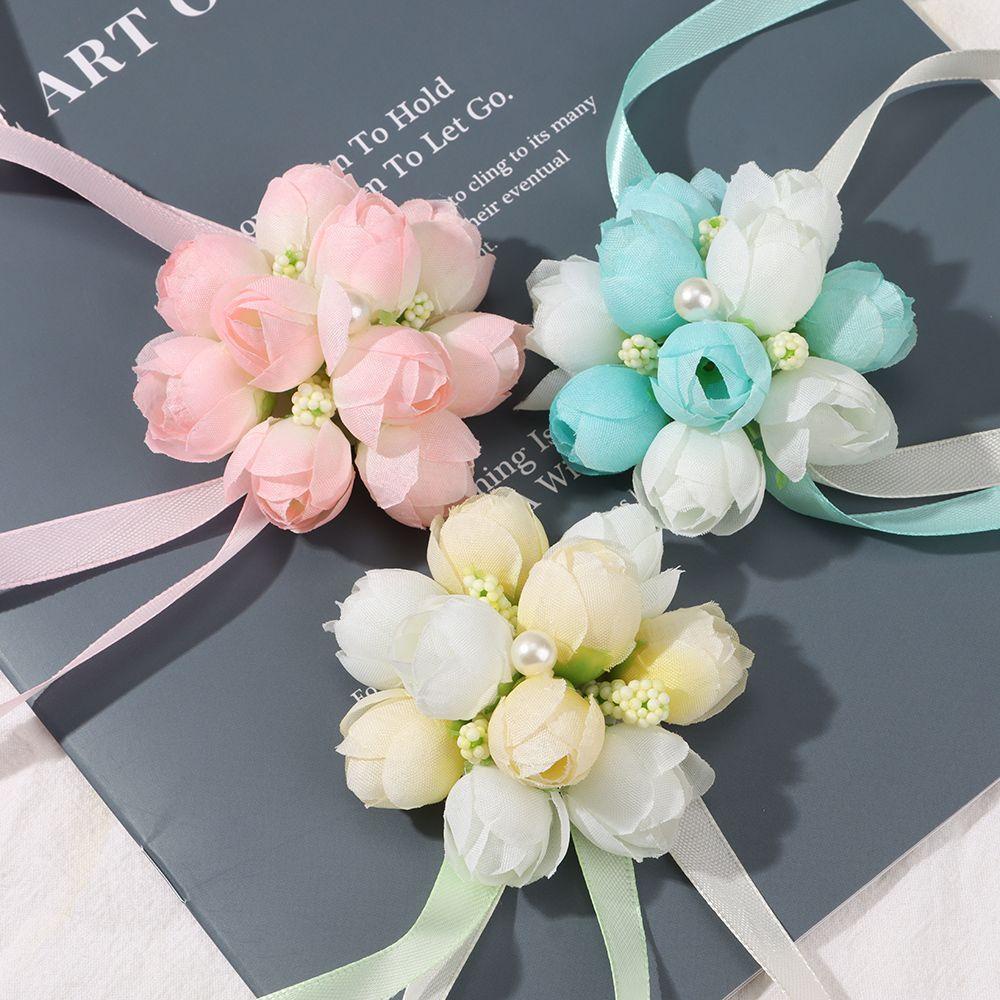 Vòng Hoa Đeo Tay Dành Cho Cô Dâu Ngày Cưới