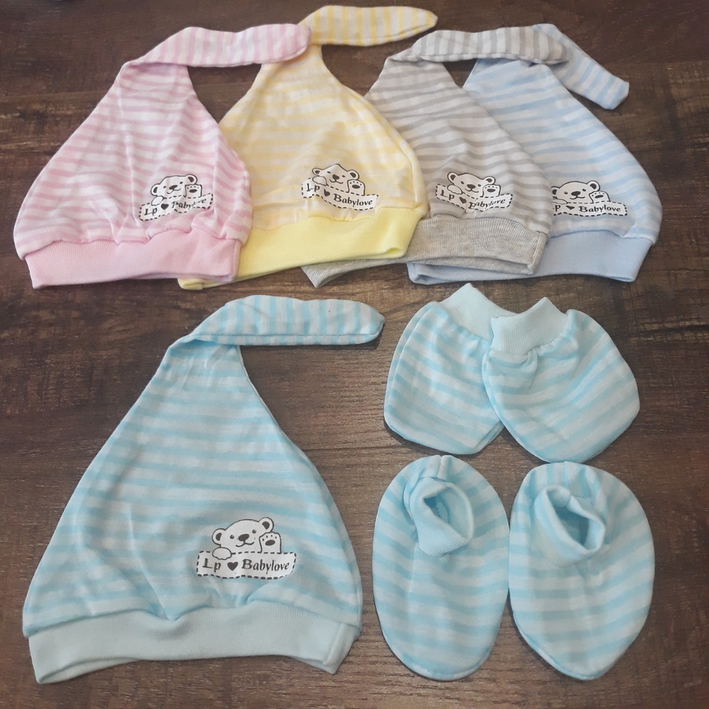 Set mũ kèm bao tay, bao chân vải cotton kẻ cho bé sơ sinh