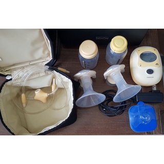 Máy hút sữa Medela freestyle