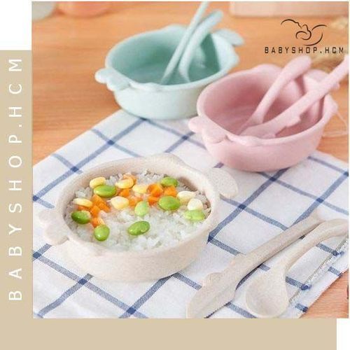 Chén bát ăn dặm bằng lúa mạch hình cá kèm thìa và dao nhỏ