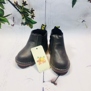 Giầy trẻ em ghi xám
