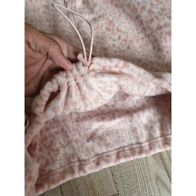 Áo hoodie croptop màu cực tây! | BigBuy360 - bigbuy360.vn