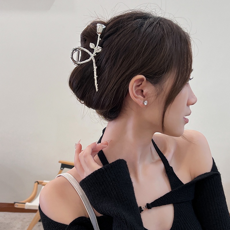 Kẹp tóc Bell Mew hoa hồng chế tác tinh xảo, độc đáo TOC58