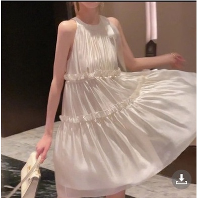 Đấm nữ cổ yếm dáng chữ A, đầm nữ dáng xòe ngang gối chất tơ hàng Quảng Châu