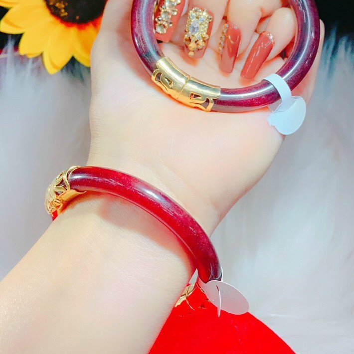 Vòng Tay Đá Thạch Đỏ May Mắn - Vòng Tay Nữ Đẹp - Bền Màu, Không Đen Không Ngứa, Đủ Size, Hàng Y Hình
