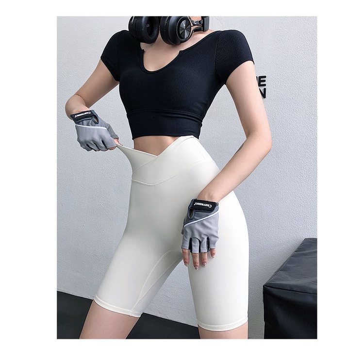 Quần đùi thể thao lưng cao nâng hông thích hợp chạy bộ tập yoga