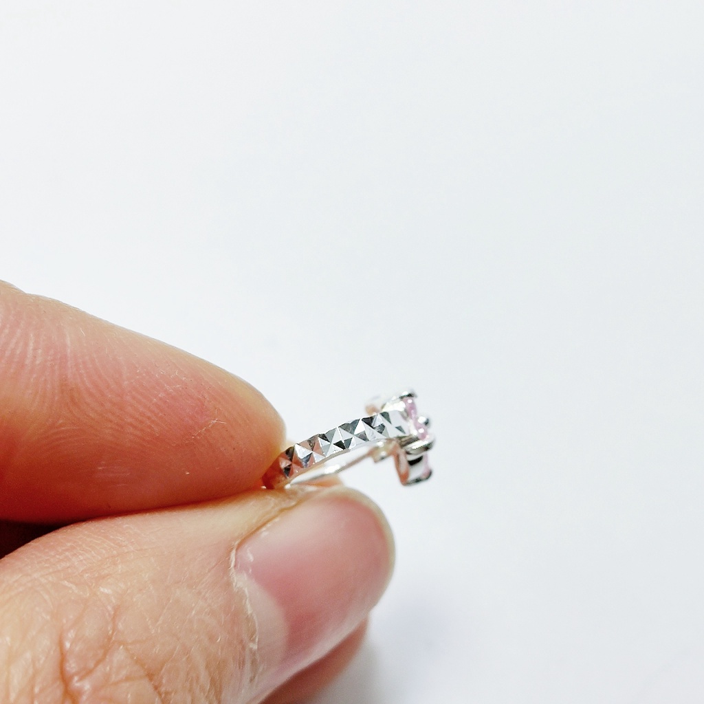 Bông tai bạc bong tai tròn sát tai nạm đá hình bướm hồng trắng xinh xắn cho bé Van Jewelry V10051