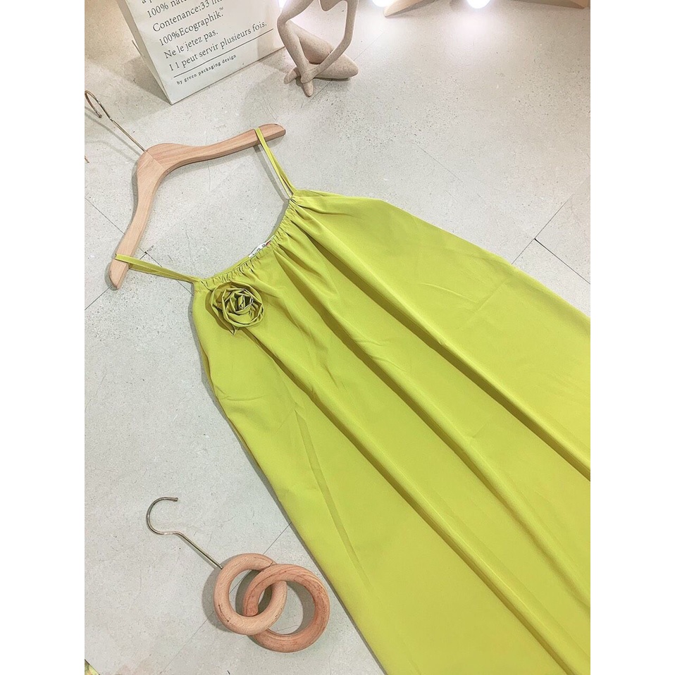 Váy maxi 2 dây màu cốm kết hoa