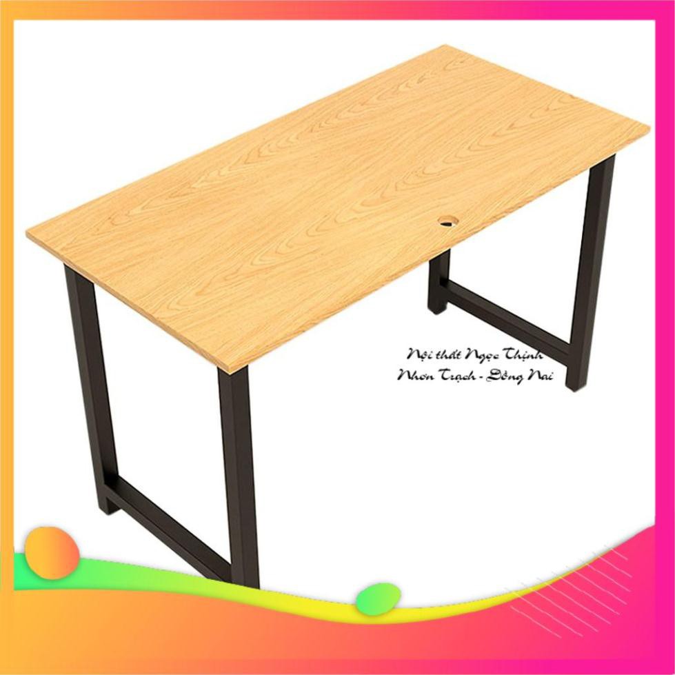 Bàn gỗ chân gấp xếp cao (60×120×75Cm)