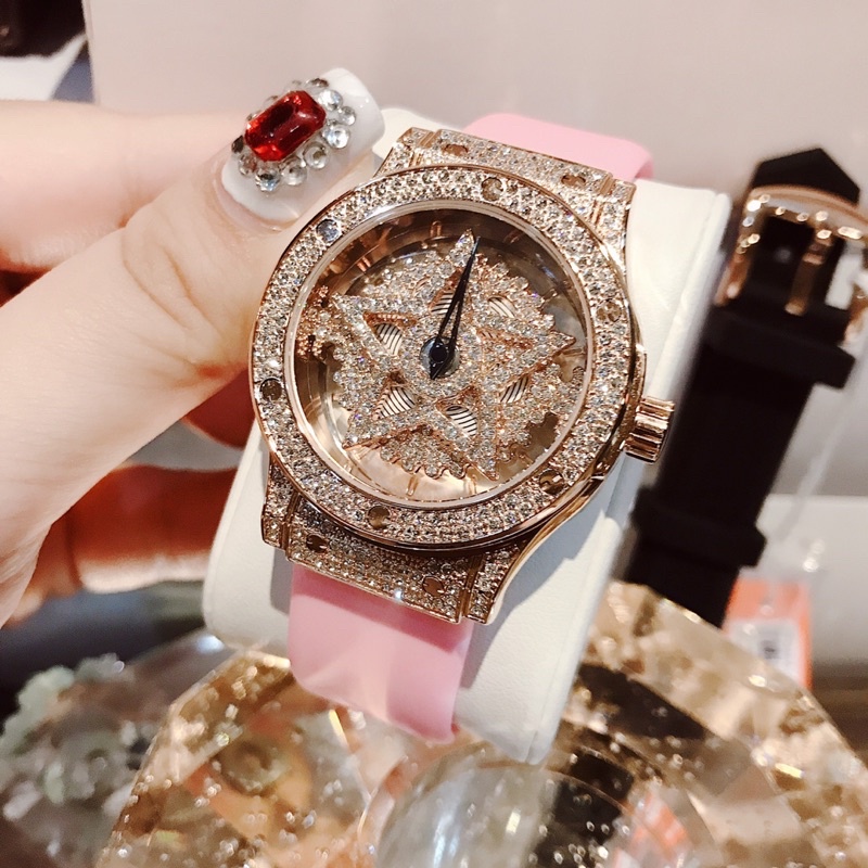 Set đồng hồ nữ DAVENA kèm dây cao su hồng mới về cực đẹp và tinh tế như [H]ublot thời thượng .