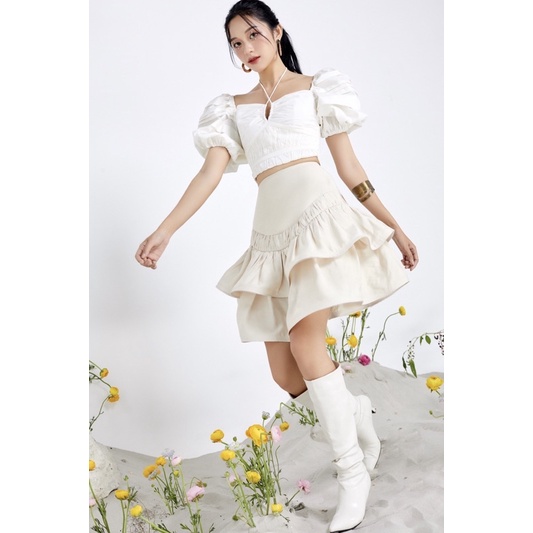 Áo crop tay phồng cột dây cổ nữ lalla