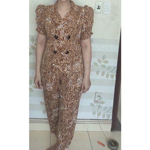 Sét bộ cổ vest phối nút siêu sang