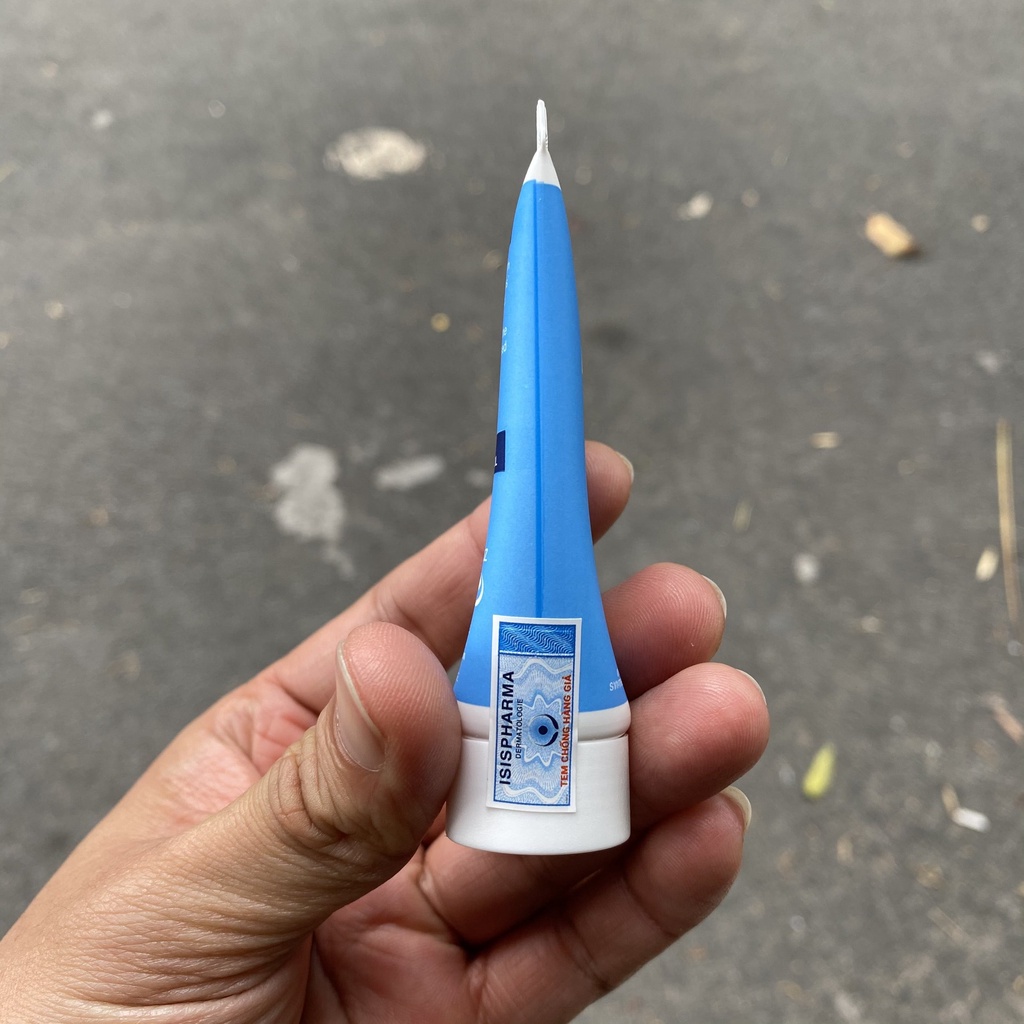 Kem hỗ trợ giảm khô môi, chàm môi, nứt núm đầu ti ISIS Pharma Mother Care 15ml