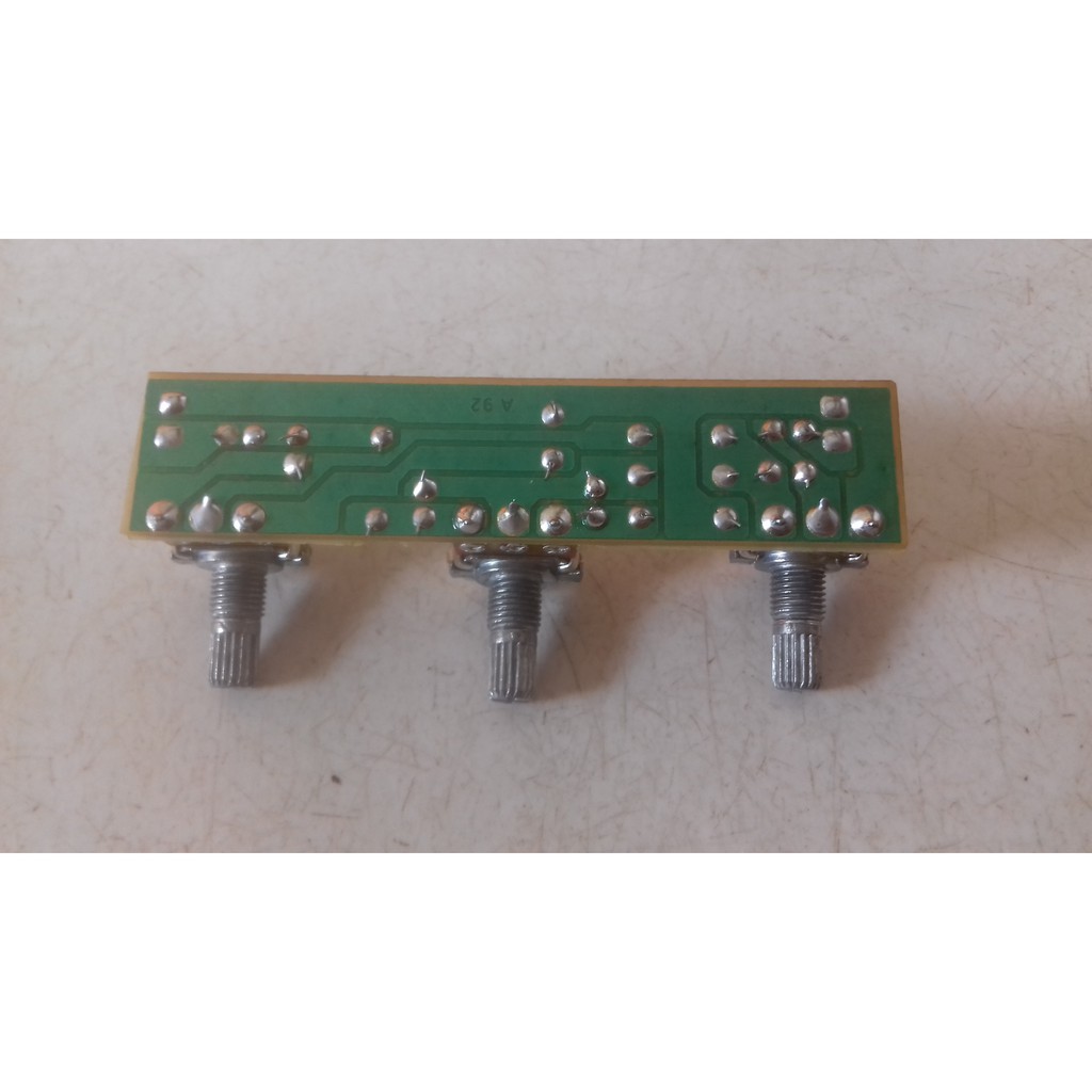 Mạch bass treble , tăng giảm âm lượng