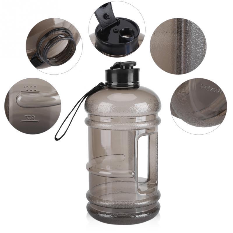 Bình nước thể thao 2.2L có tay cầm thích hợp dùng khi tập Gym