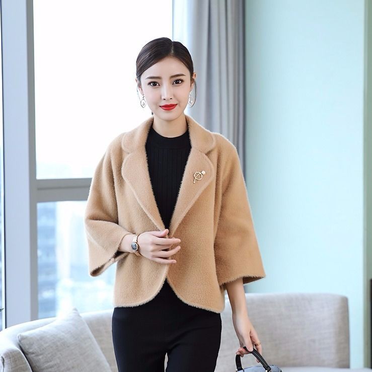 Áo khoác nhung lông chồn bắt chước, khăn choàng ngắn và mùa thu / đông 2019 len rộng rãi dệt kim đan mỏng của Hàn