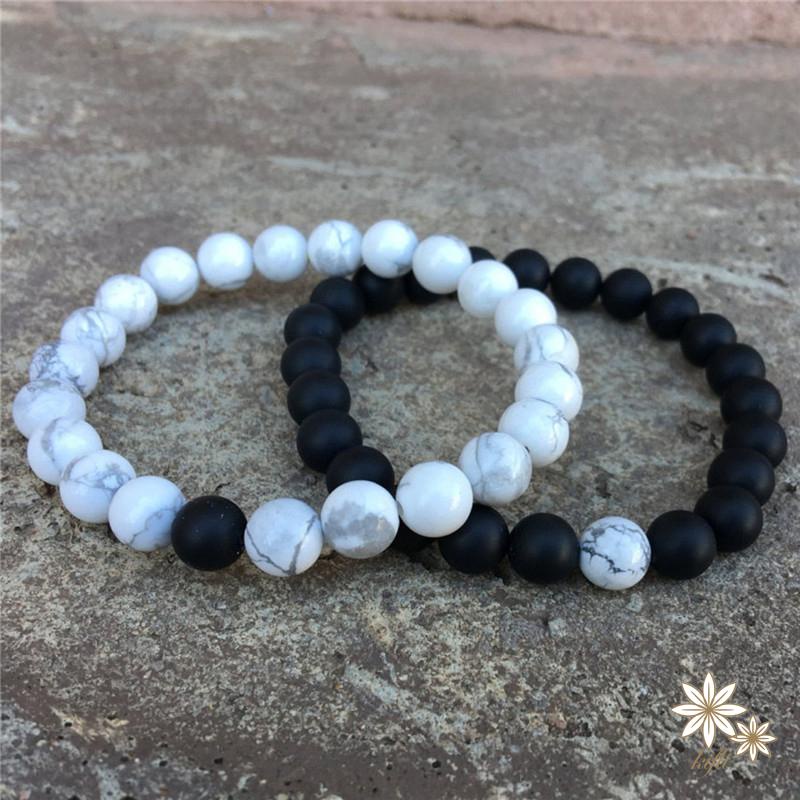 Set 2 Vòng Tay Chuỗi Hạt Đá Trắng Đen Tự Nhiên Cho Cặp Đôi