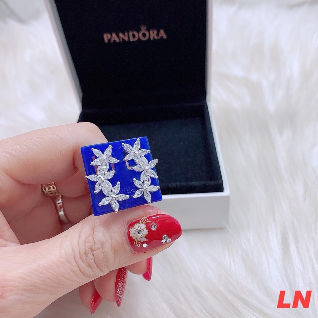 KHUYÊN TAI NỮ BẠC TA - KHUYÊN TAI HOA ÔM VÀNH TAI