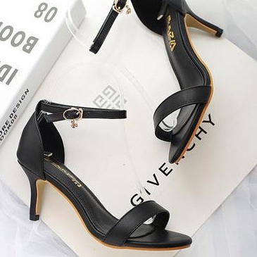 Giày Nữ Cao 5cm Thời Trang Màu Đen và Trắng XKS7