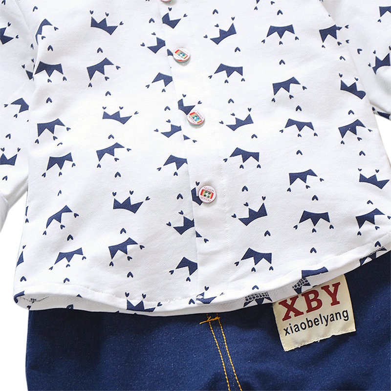 Set áo sơ mi dài tay họa tiết vương miện và quần jeans dài đáng yêu cho bé trai