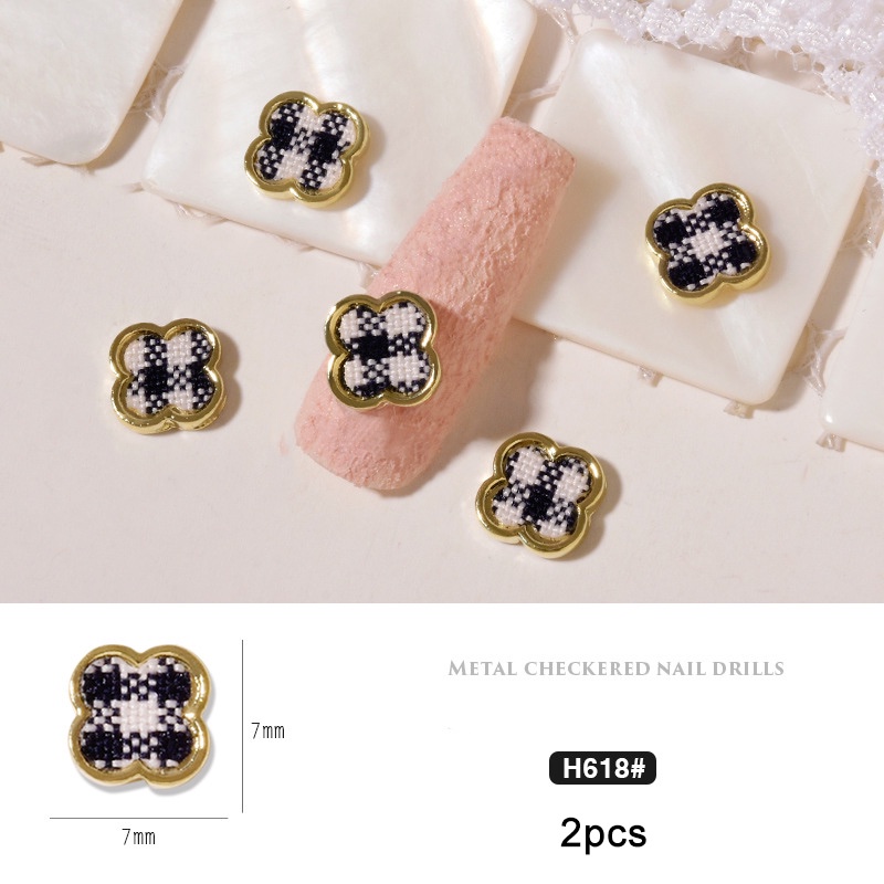 Set 2 Phụ Kiện Trang Trí Móng Tay Nghệ Thuật Bằng Hợp Kim Nhôm Hình Bát Giác Màu Trắng Đen