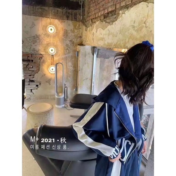 Bộ đồ thể thao bé gái sành điệu