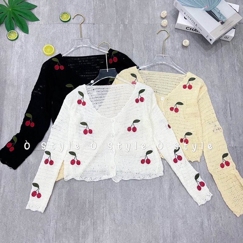 Áo khoác len mỏng thêu cherry cổ tim dáng lỡ