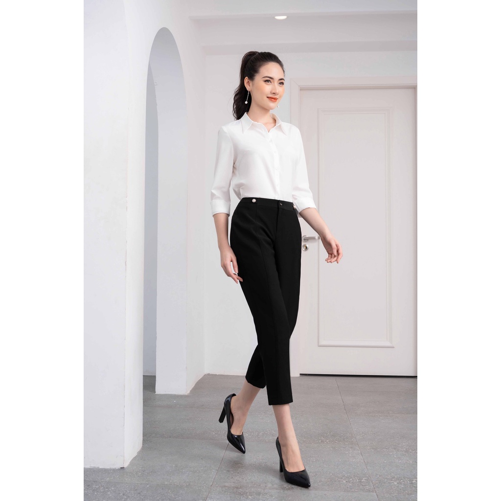 Quần đen dáng ôm côn, ống cấu mí, cạp đính cúc - 22083B140 - TOSON