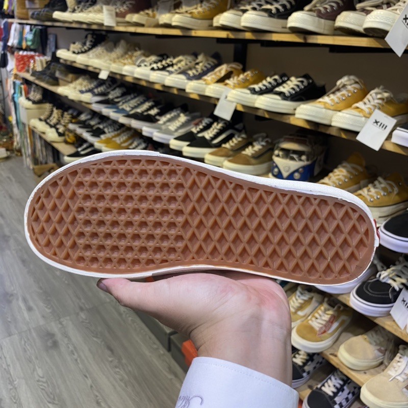 [ TẶNG GIÀY ] khi mua hộp Vans vault