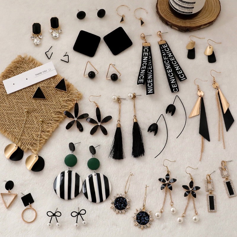 Khuyên Tai Dáng Dài Màu Đen Thời Trang Cá Tính Cho Nữ