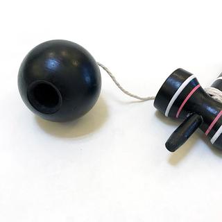Đồ chơi tung hứng Kendama