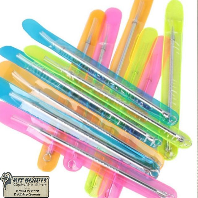 Vỉ 12 cây nặn mụn