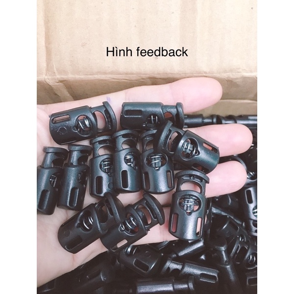 Nút nhựa chặn dây nón / áo khoác loại 1 lỗ (hình bình xăng)