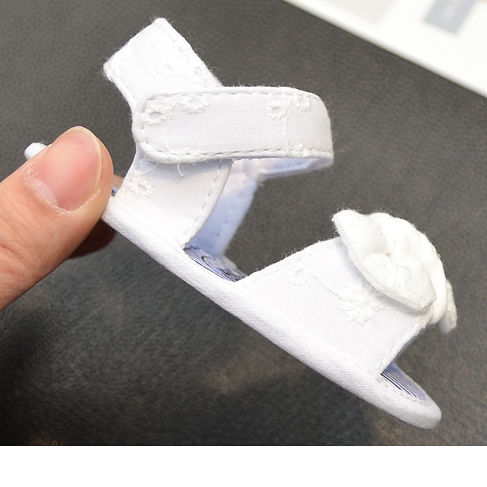 Giày Xăng Đan Đế Mềm Thoáng Khí Chống Trượt Đính Nơ Cho Bé Gái Tập Đi