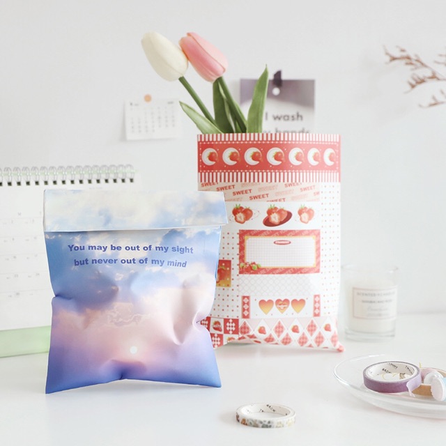 Túi giấy đựng quà phong cách ins thanh xuân