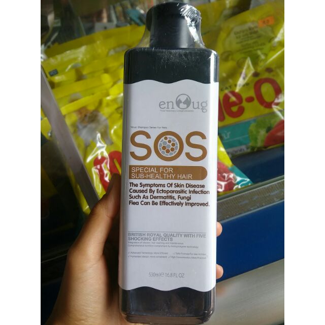 Sữa tắm chó mèo SOS đen.