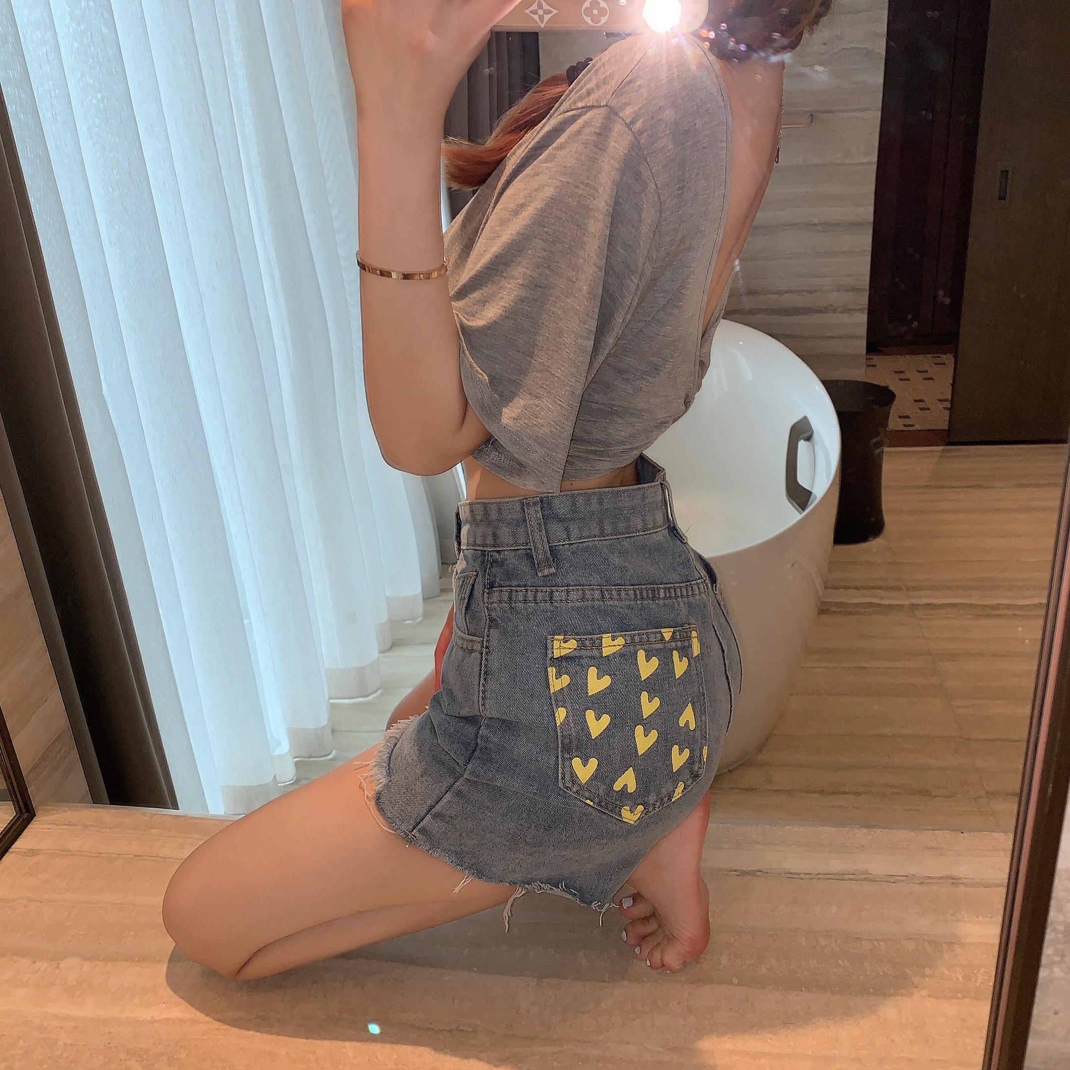 Quần Short Denim Lưng Cao Rách Tua Rua Cá Tính Cho Nữ | BigBuy360 - bigbuy360.vn