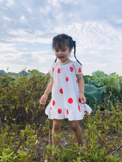 Váy chấm bi xoè đuôi cá cho bé gái