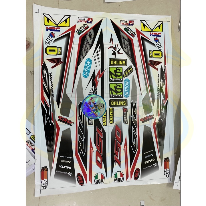 ( Quí khách vui lòng mang ra tiệm cho thợ dán ) Tem winner 150 GTR trắng