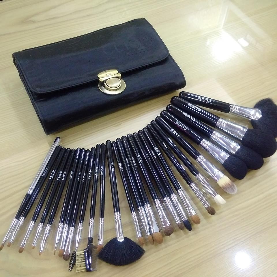 Bộ cọ trang điểm chuyên nghiệp clio 26 cây