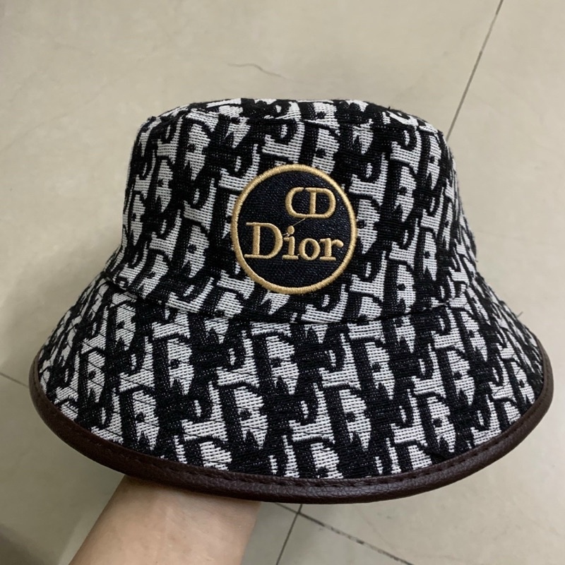 Nón bucket nam nữ, nón vành di logo da tròn thêu chữ C D phong cách
