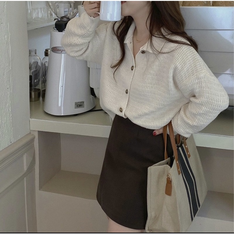 [ HÀNG CÓ SẴN ] Áo len cổ bẻ cúc đồng A1797 | BigBuy360 - bigbuy360.vn