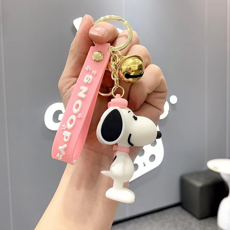 Móc chìa khóa silicone ô tô, xe máy, xe hơi chú chó Snoopy móc khóa dễ thương độc lạ