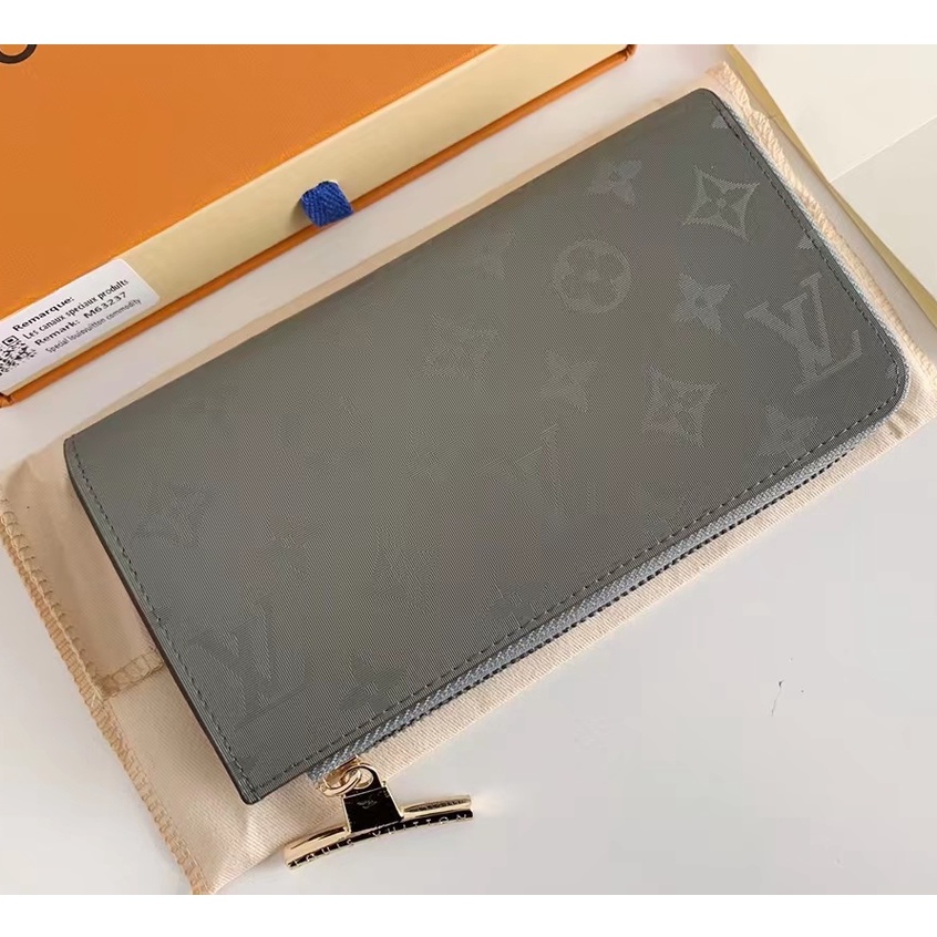 Sẵn sàng giao hàng Ví nam hàng hiệu Louis Vuitton LV mới có hộp