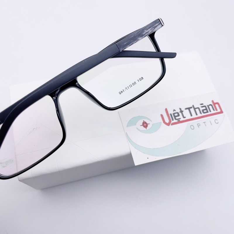 gọng kính vuông nhựa giả gỗ có lò xo nhận làm cận viễn loạn theo yêu cầu