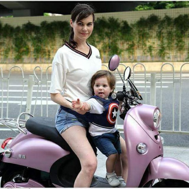 Đai xe máy an toàn cho bé